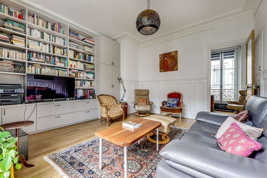 Appartement à PARIS-11E