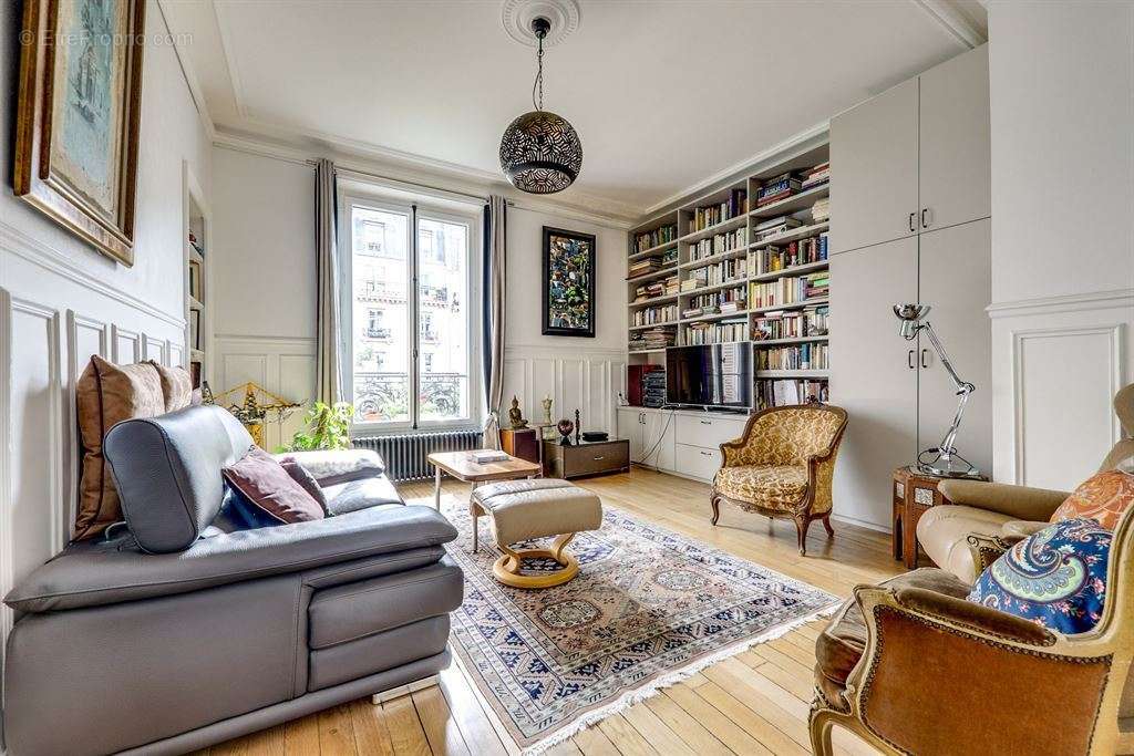 Appartement à PARIS-11E