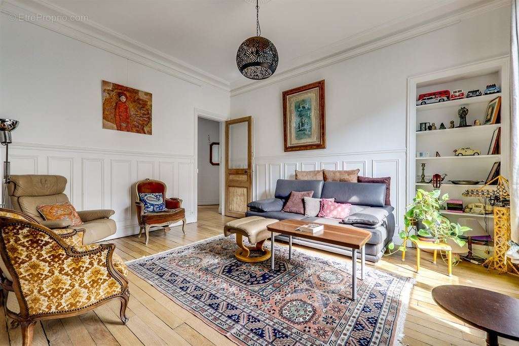 Appartement à PARIS-11E