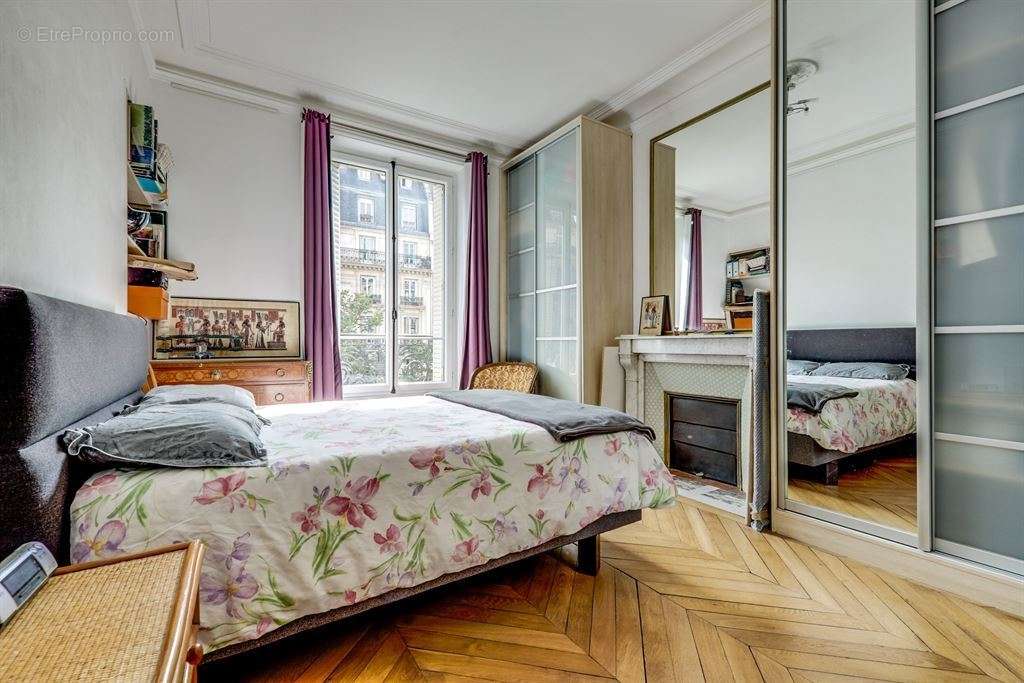 Appartement à PARIS-11E