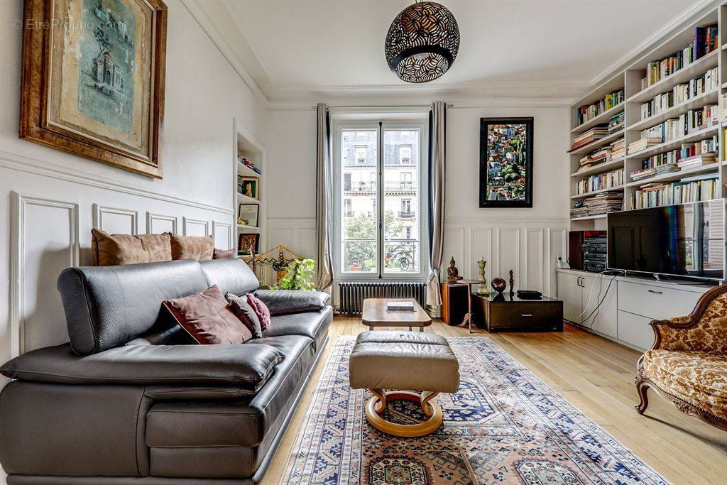 Appartement à PARIS-11E