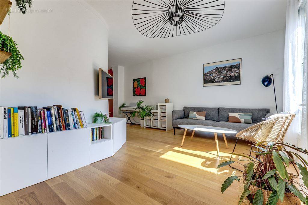 Appartement à PARIS-12E