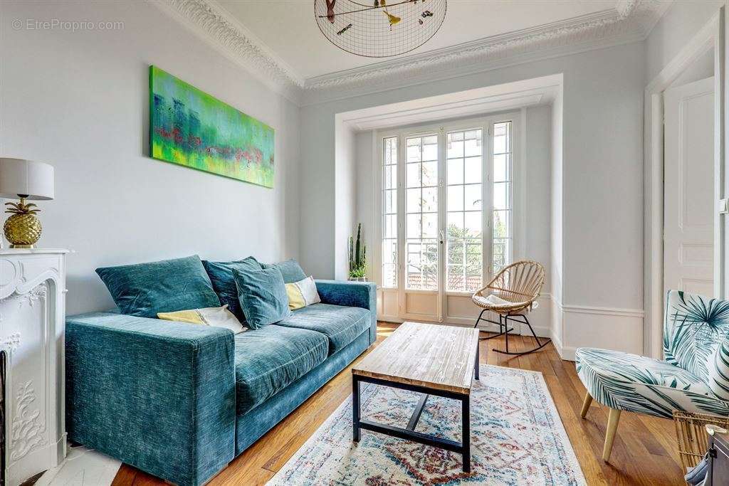 Appartement à MONTROUGE