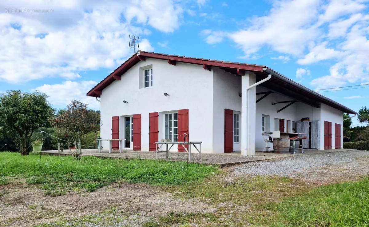 Maison à MOUGUERRE