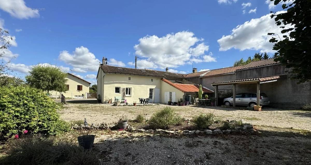 Maison à CHAUNAY