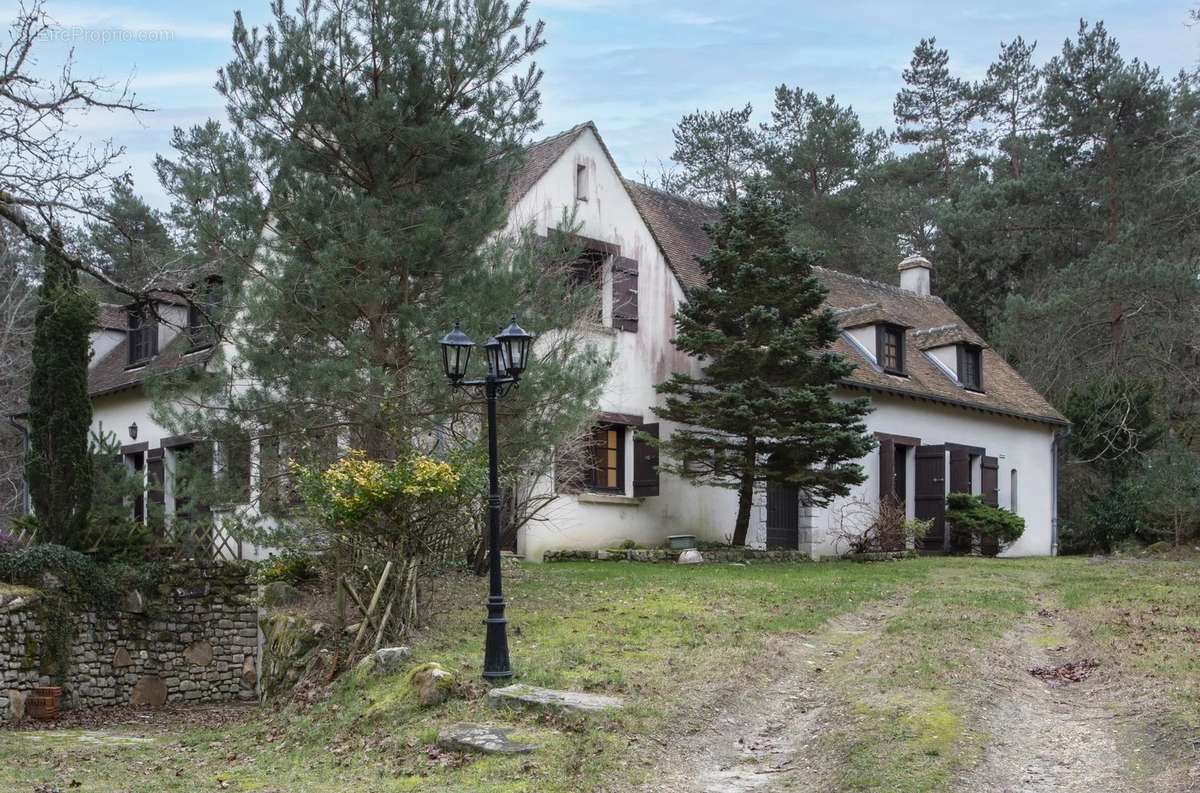 Maison à FONTAINEBLEAU