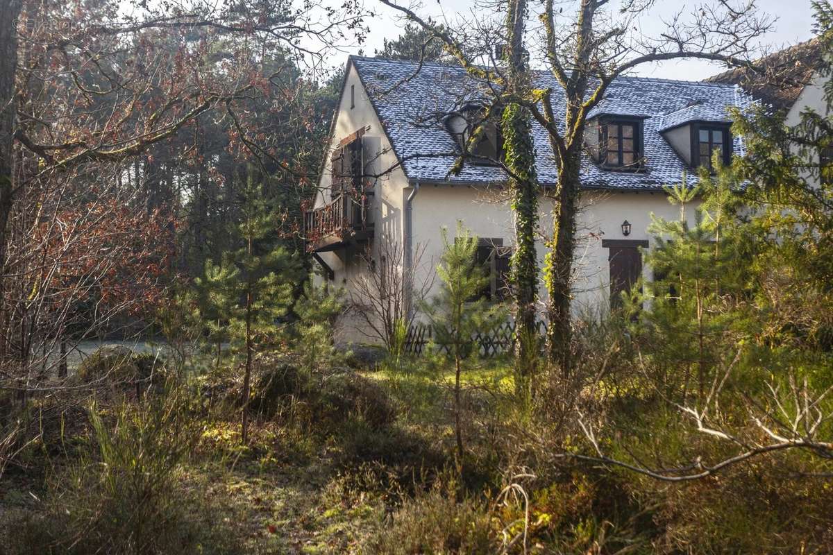 Maison à FONTAINEBLEAU