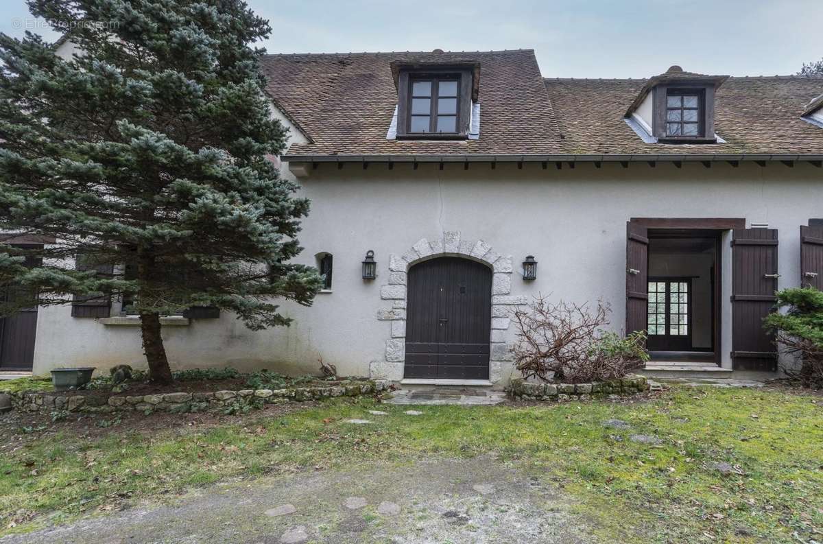 Maison à FONTAINEBLEAU