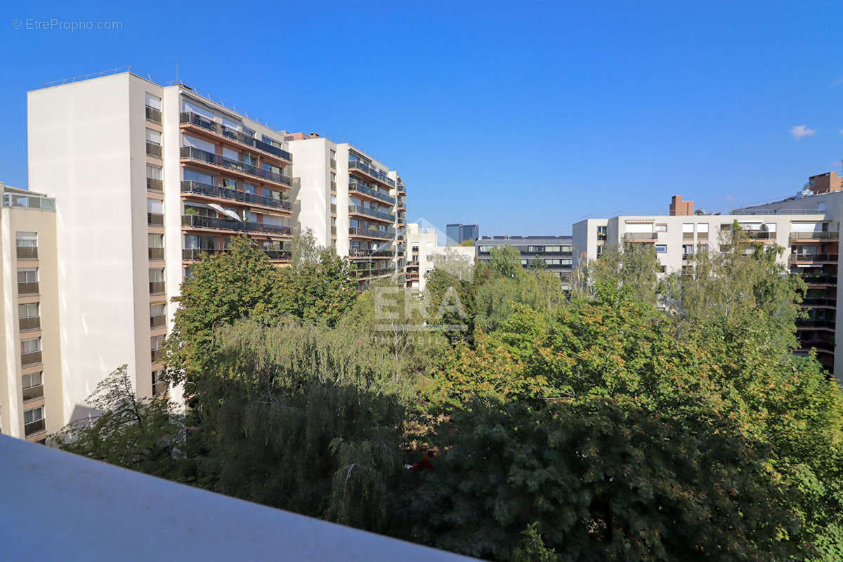 Appartement à PARIS-20E