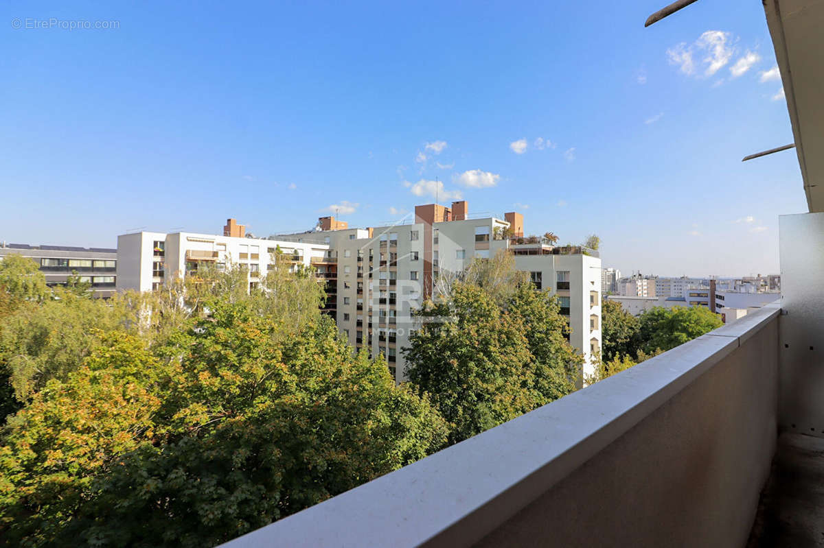 Appartement à PARIS-20E