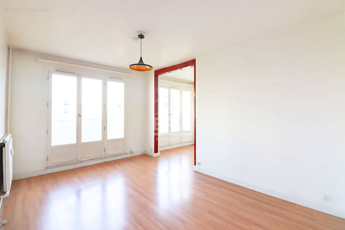 Appartement à PARIS-20E