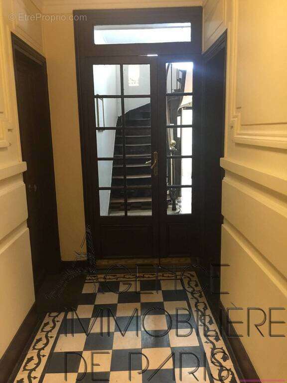 Appartement à PARIS-15E