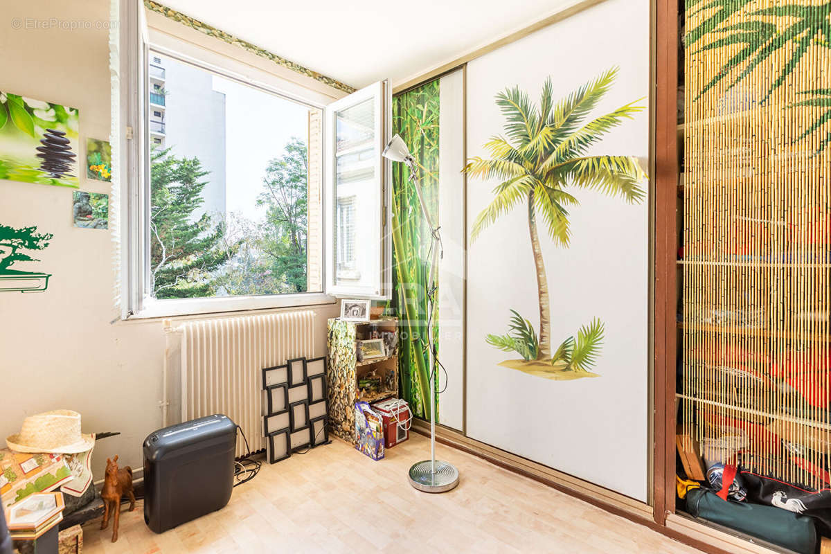 Appartement à COURBEVOIE