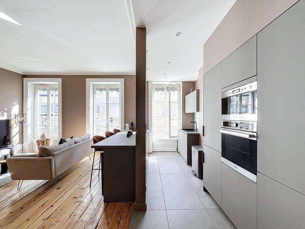 Appartement à LYON-6E