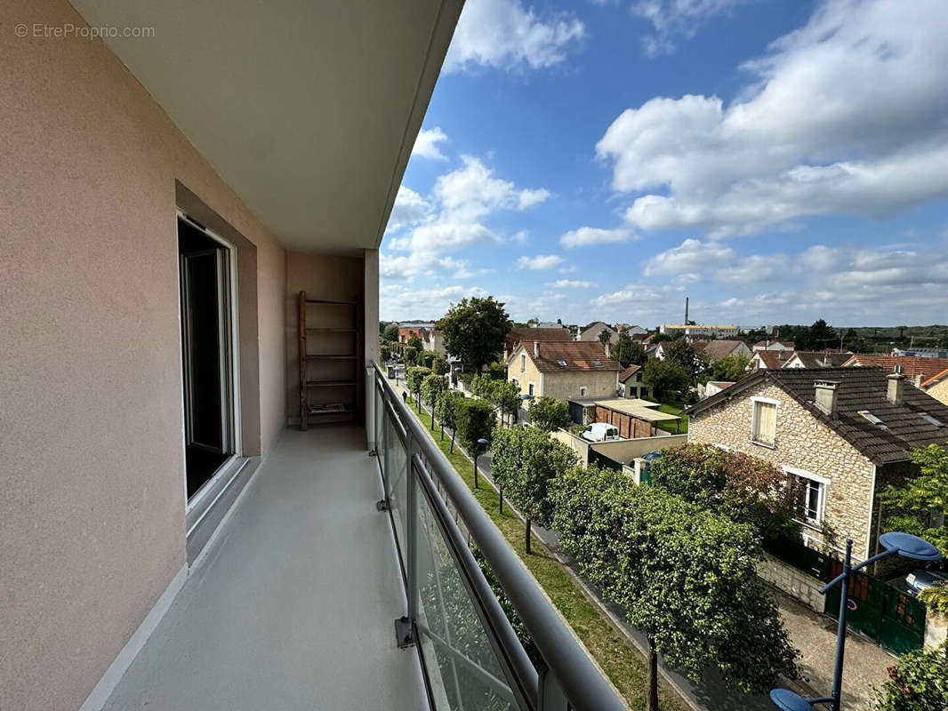 Appartement à DAMMARIE-LES-LYS