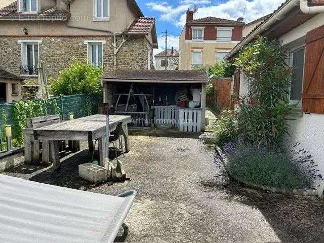 Maison à VILLENEUVE-SAINT-GEORGES