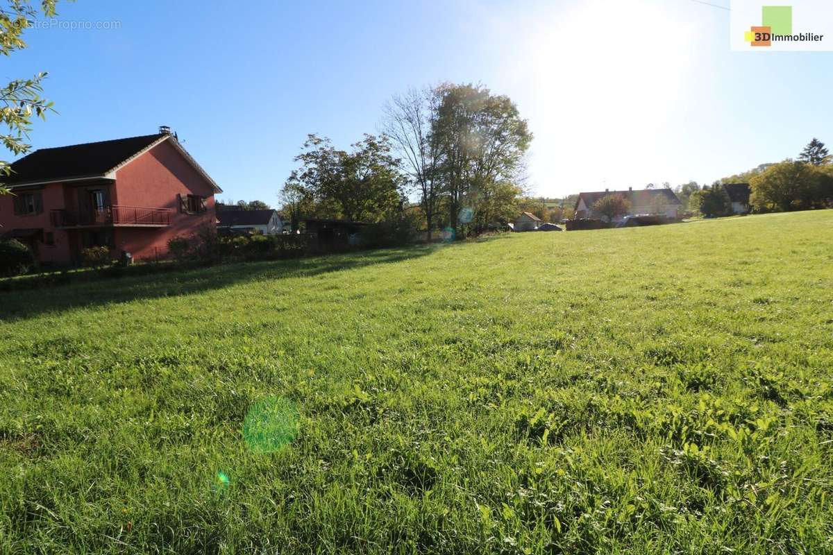 Terrain à LONS-LE-SAUNIER