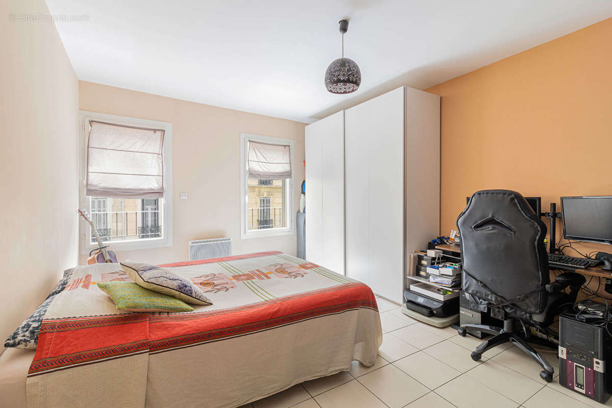 Appartement à MARSEILLE-4E