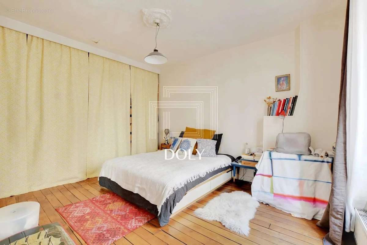 Appartement à PARIS-10E