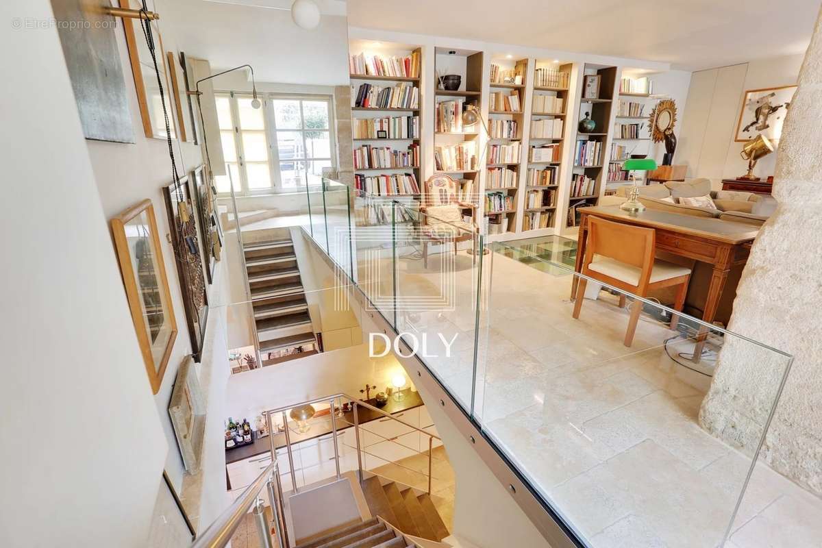 Appartement à PARIS-6E