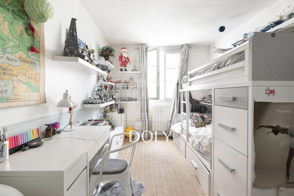 Appartement à PARIS-2E