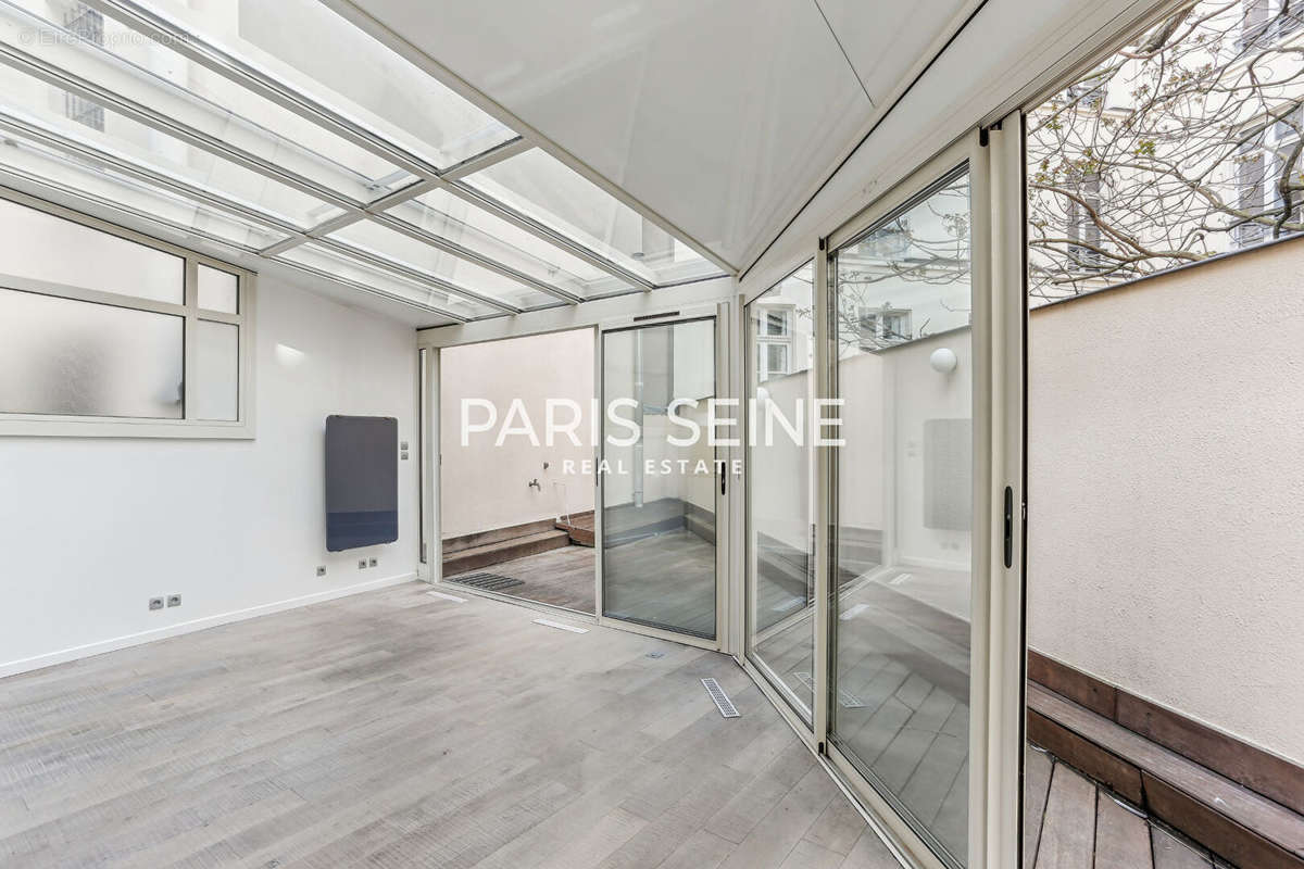 Appartement à PARIS-6E