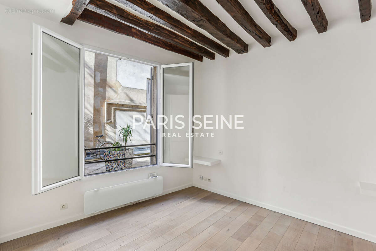 Appartement à PARIS-6E