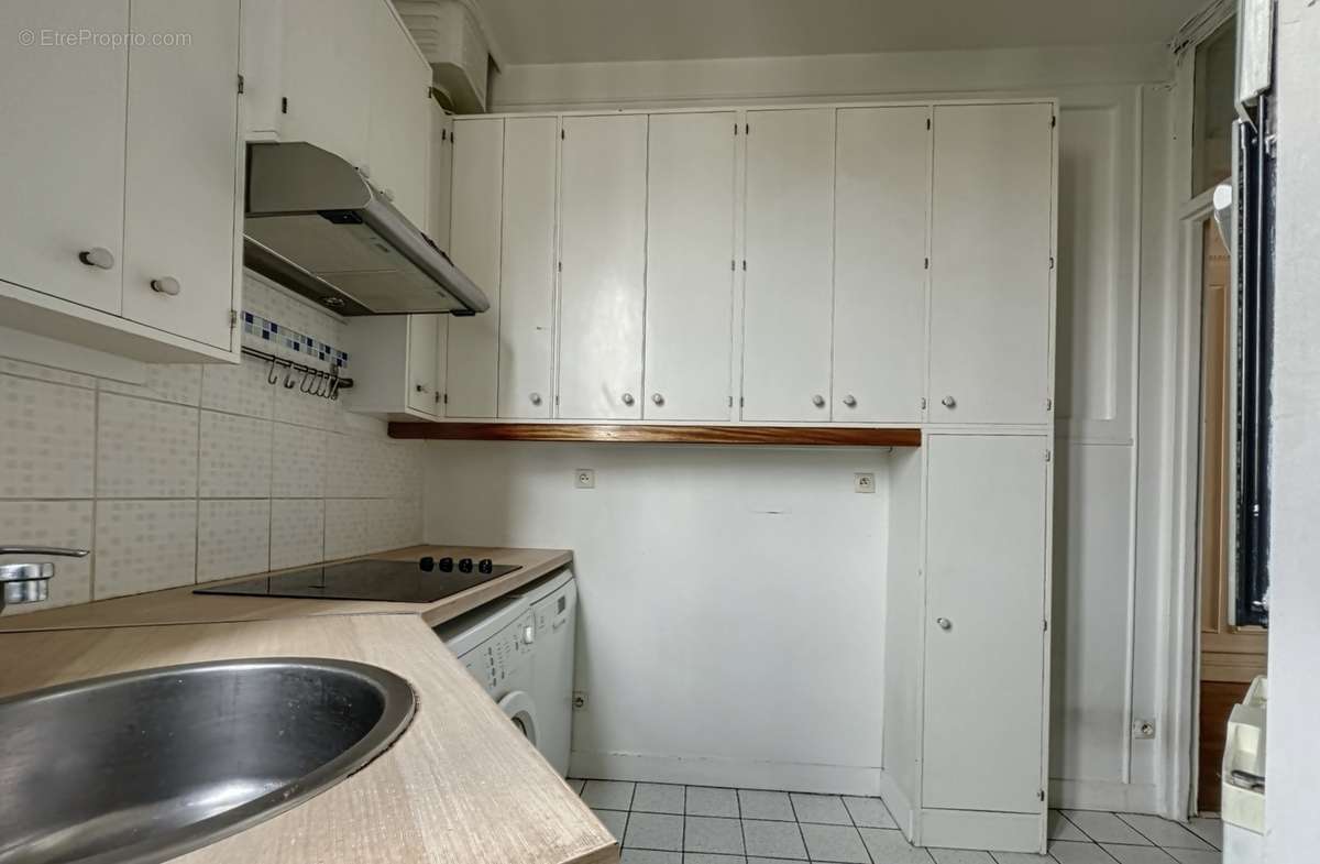 Appartement à PARIS-17E