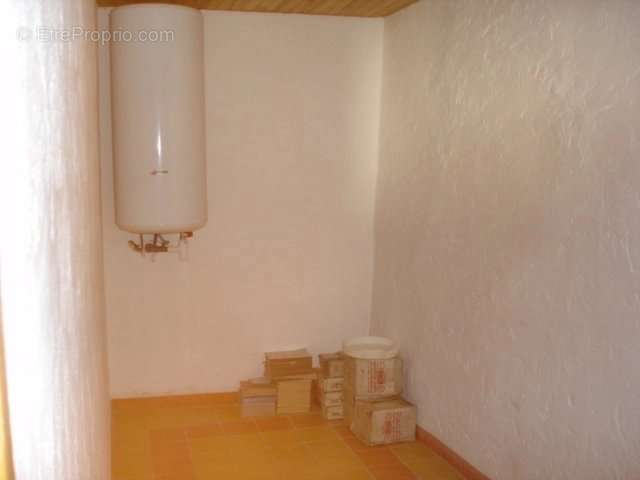 Appartement à SALERNES