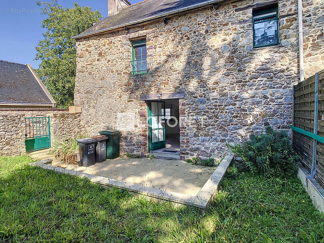 Maison à MAURE-DE-BRETAGNE