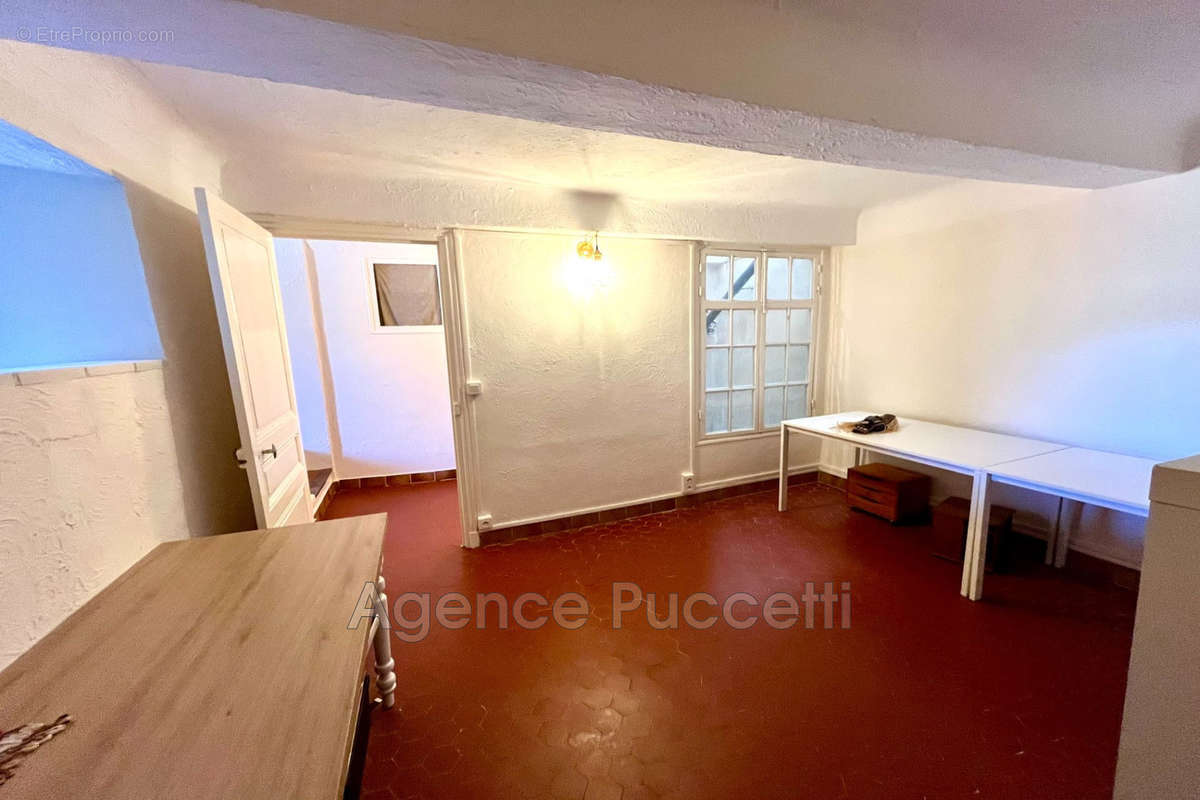 Appartement à VENCE