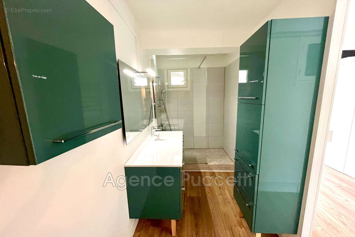 Appartement à VENCE