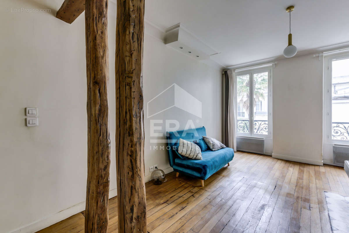 Appartement à PARIS-17E