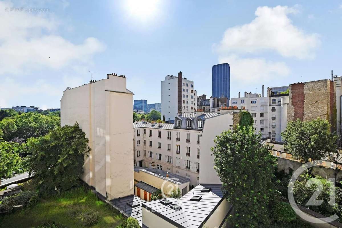 Appartement à PARIS-14E