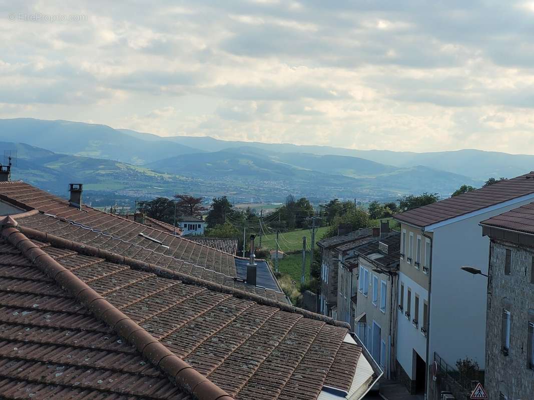 Appartement à CHAUSSAN