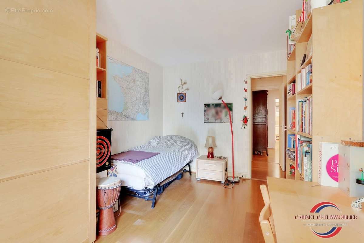 Appartement à PARIS-14E