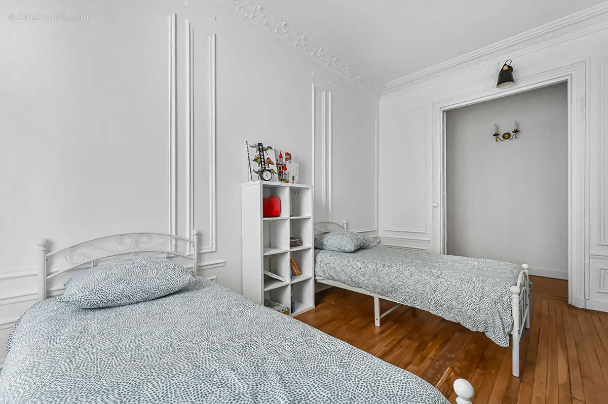 Appartement à PARIS-7E