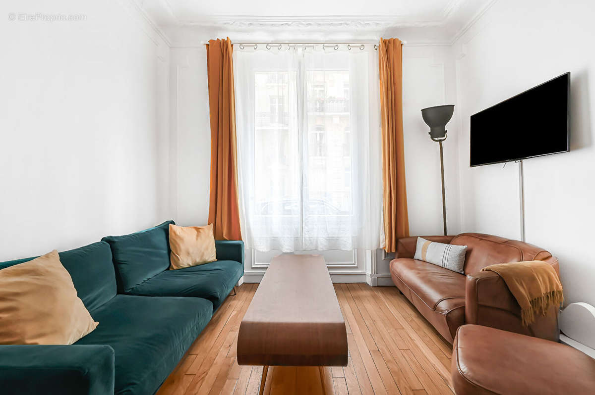 Appartement à PARIS-7E