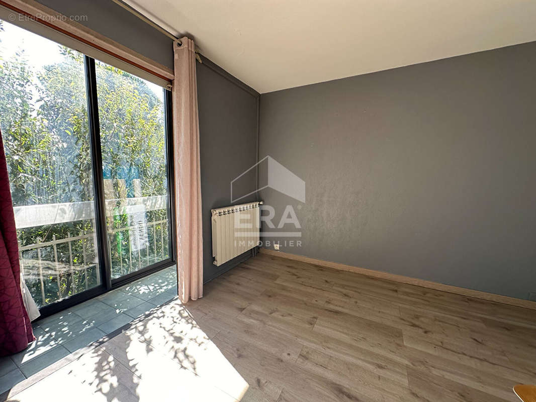 Appartement à MARSEILLE-11E