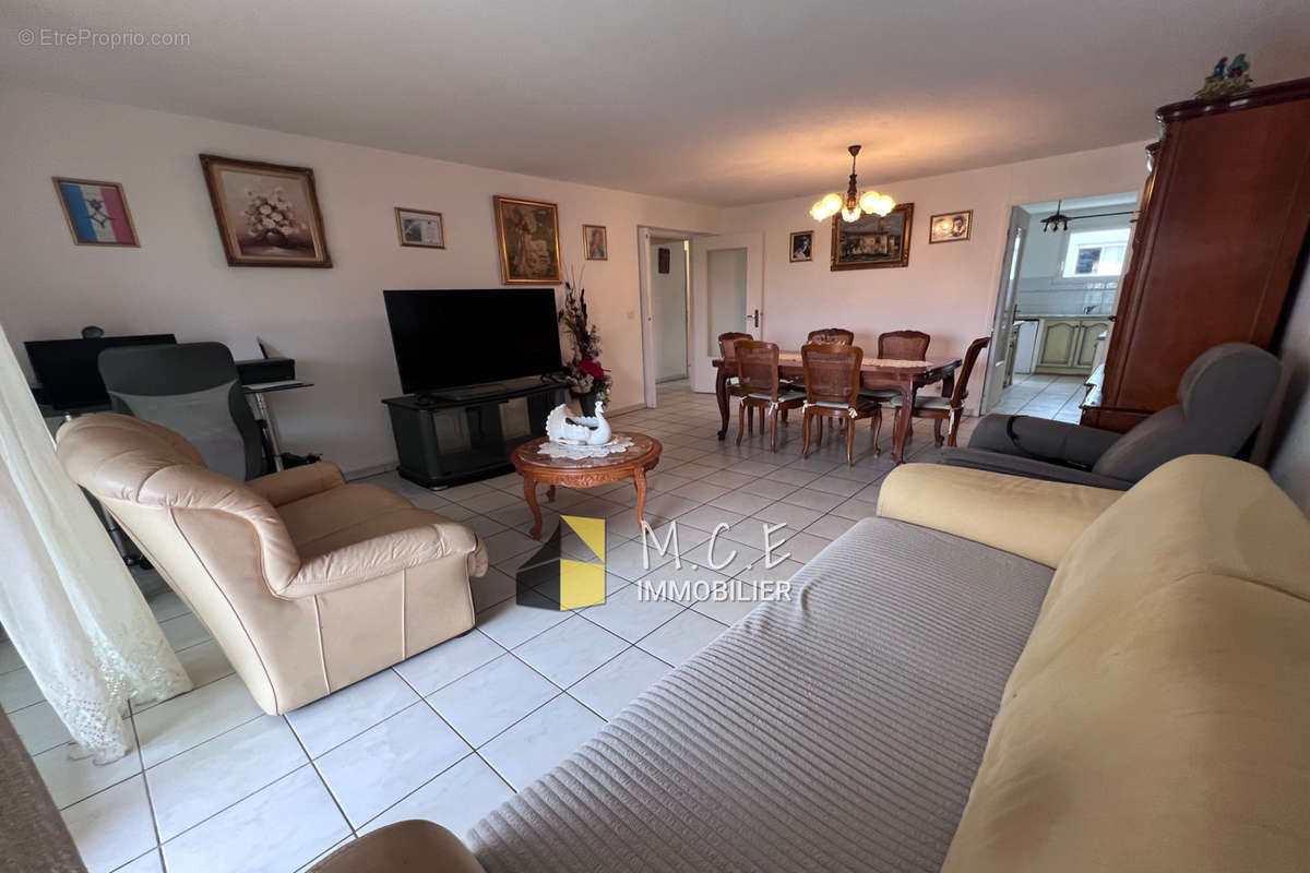 Appartement à VILLENEUVE-LOUBET