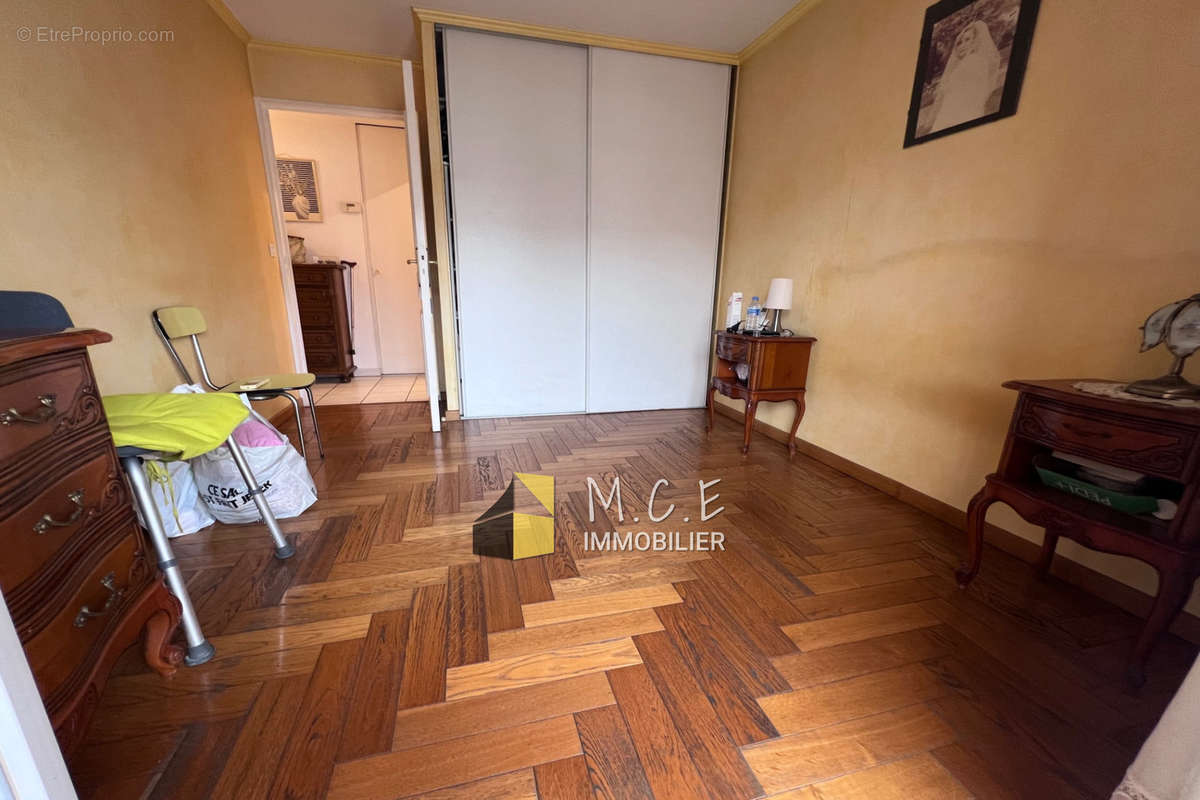 Appartement à VILLENEUVE-LOUBET