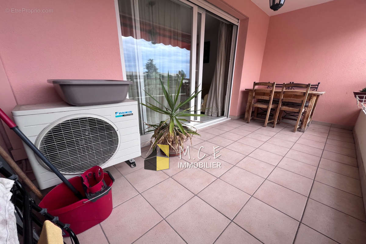 Appartement à VILLENEUVE-LOUBET