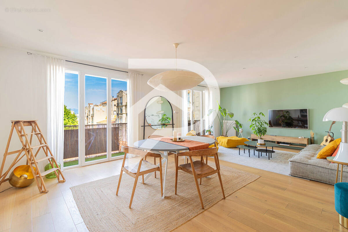 Appartement à MARSEILLE-6E