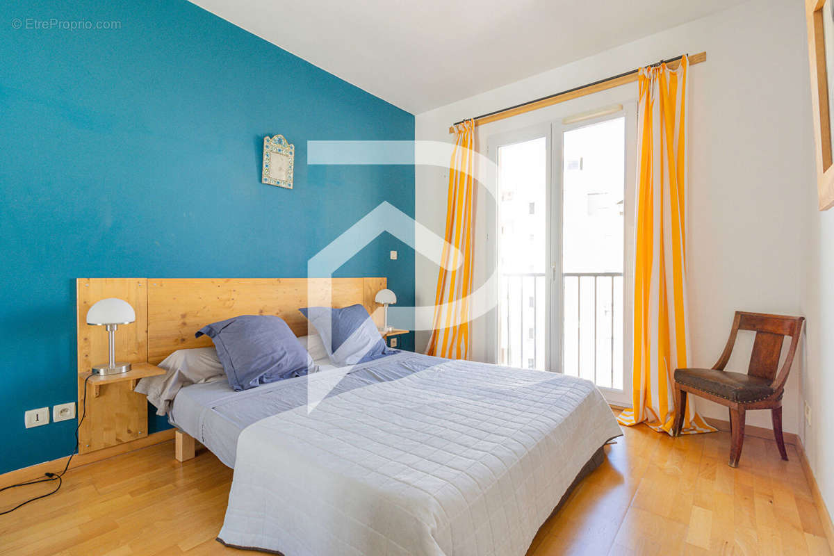 Appartement à MARSEILLE-7E