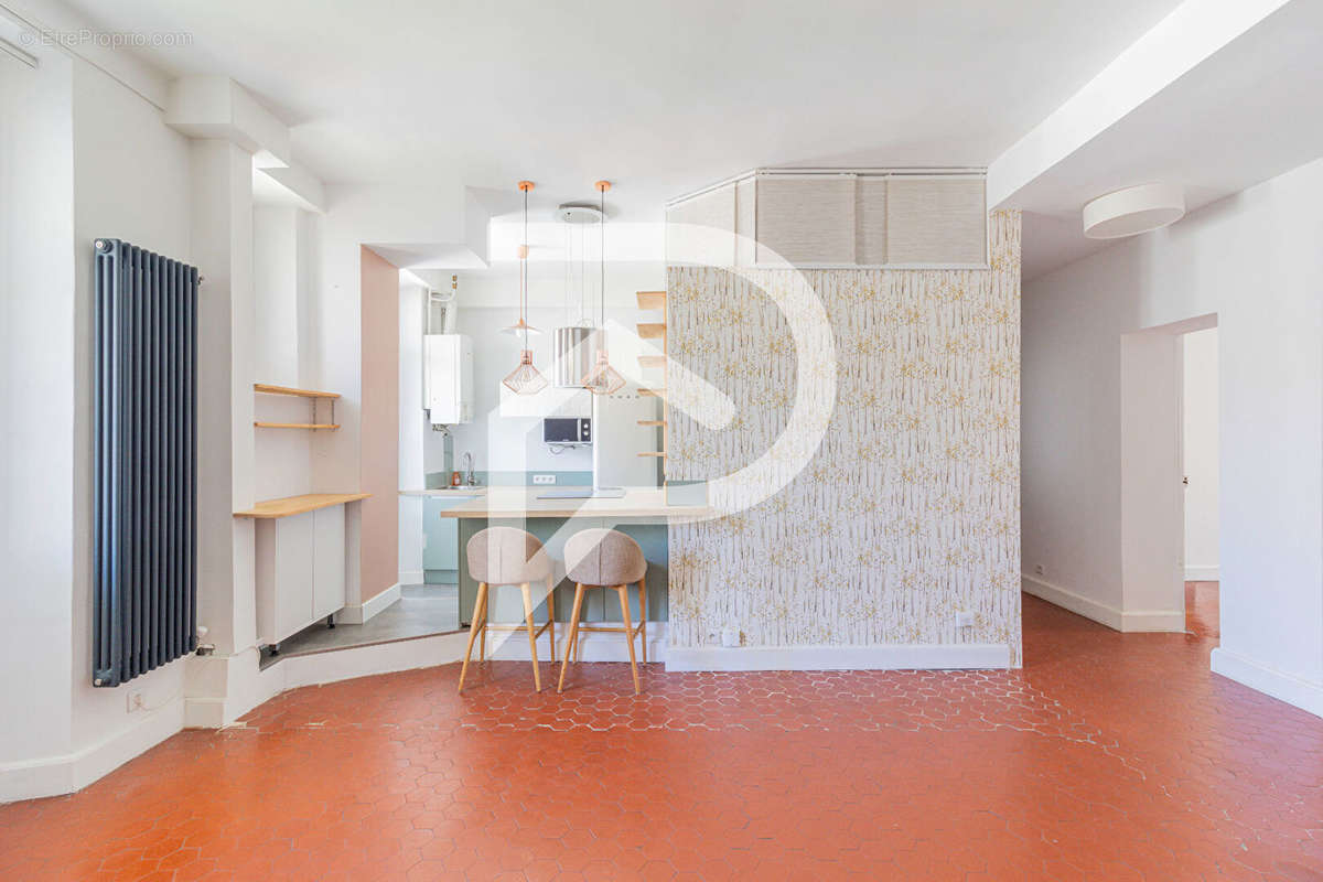 Appartement à MARSEILLE-7E