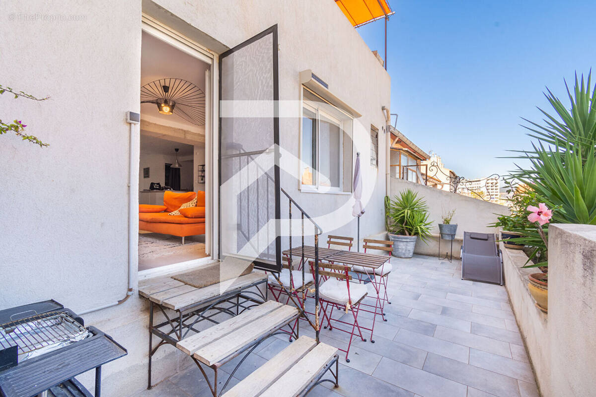 Appartement à MARSEILLE-7E