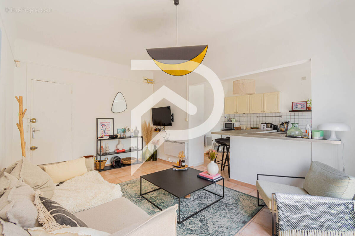 Appartement à MARSEILLE-7E