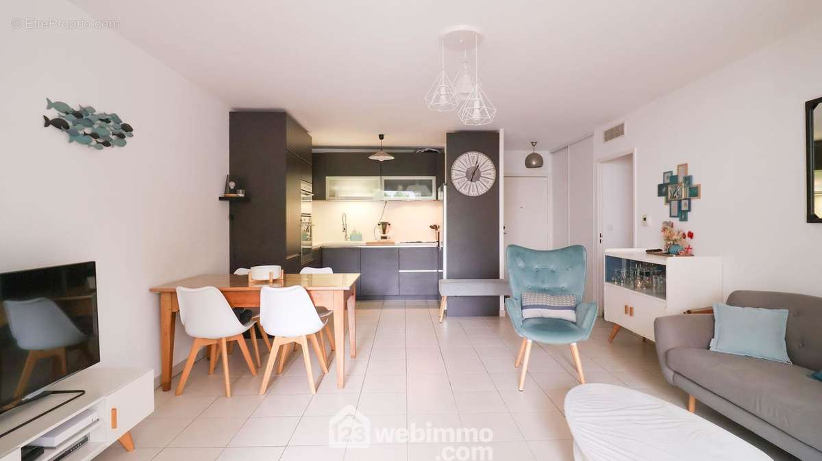 Appartement à MARSEILLE-9E