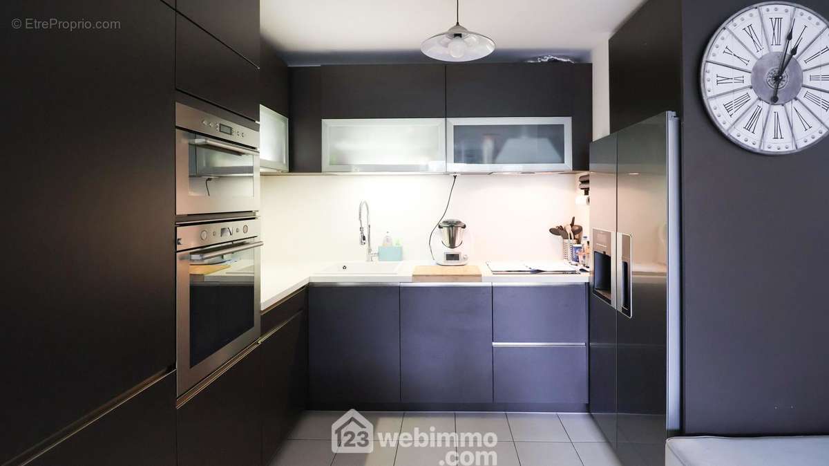 Appartement à MARSEILLE-9E