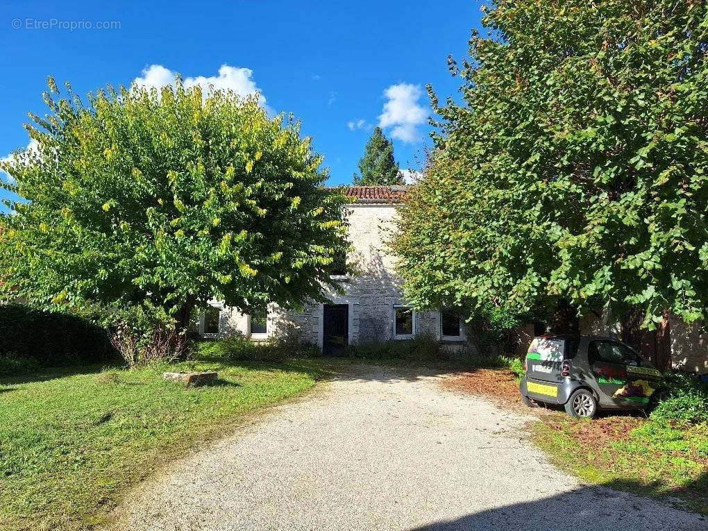 Maison à MAINE-DE-BOIXE